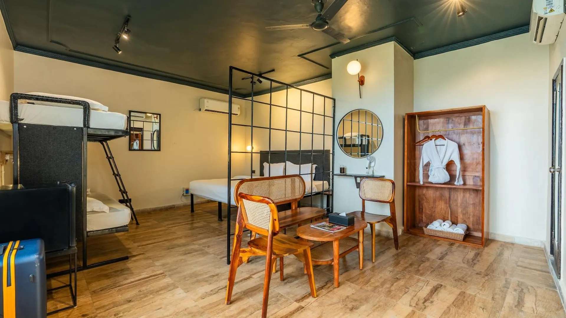 Minimalist One Hauz Khas Village Nuova Delhi 3*,