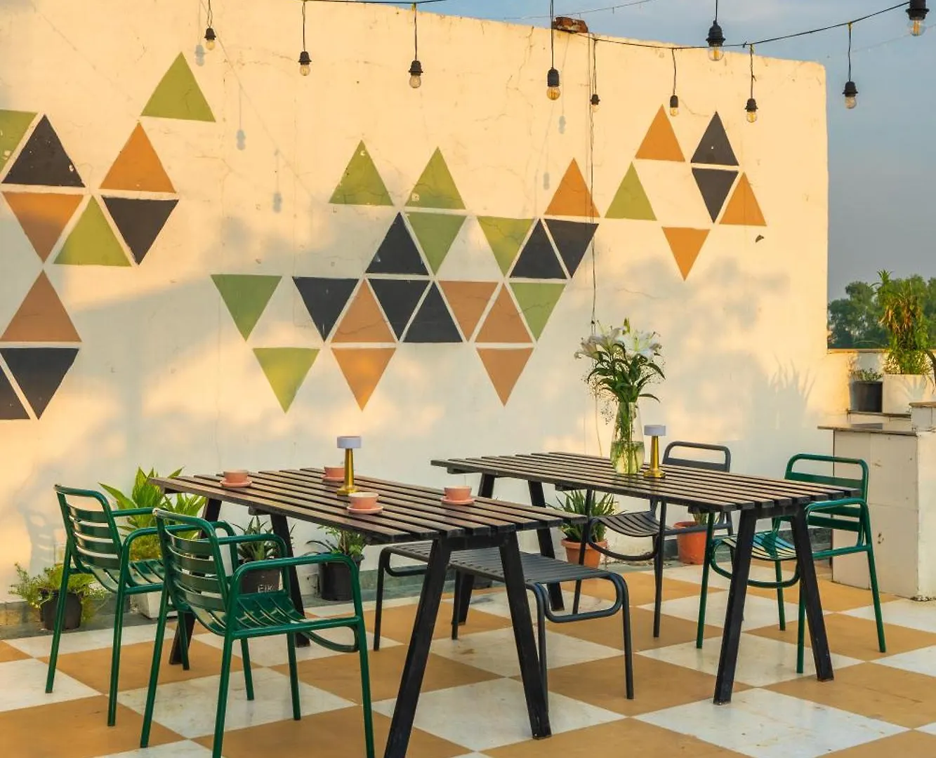 Minimalist One Hauz Khas Village Nuova Delhi India